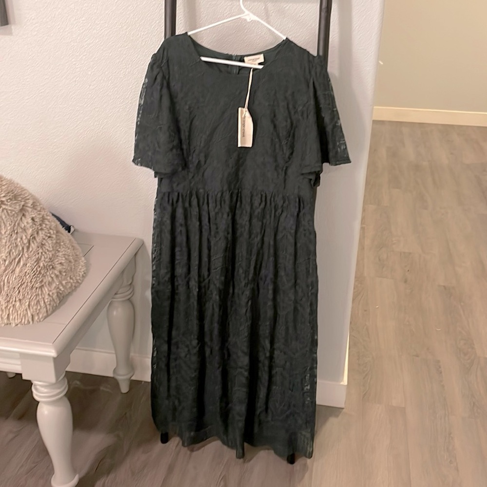 Dress with sleeves